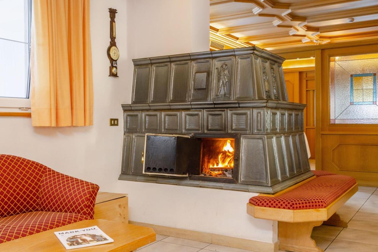 Hotel Ramon Campitello di Fassa Buitenkant foto