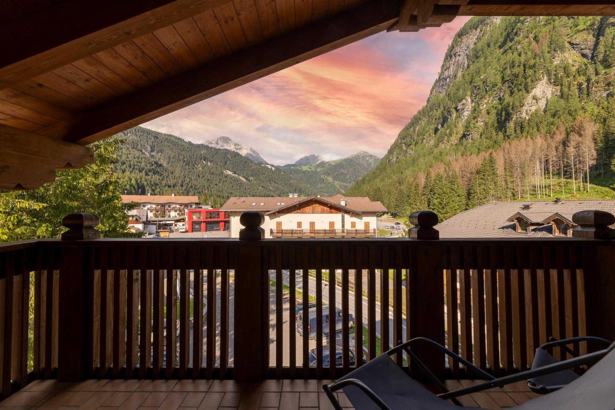 Hotel Ramon Campitello di Fassa Buitenkant foto