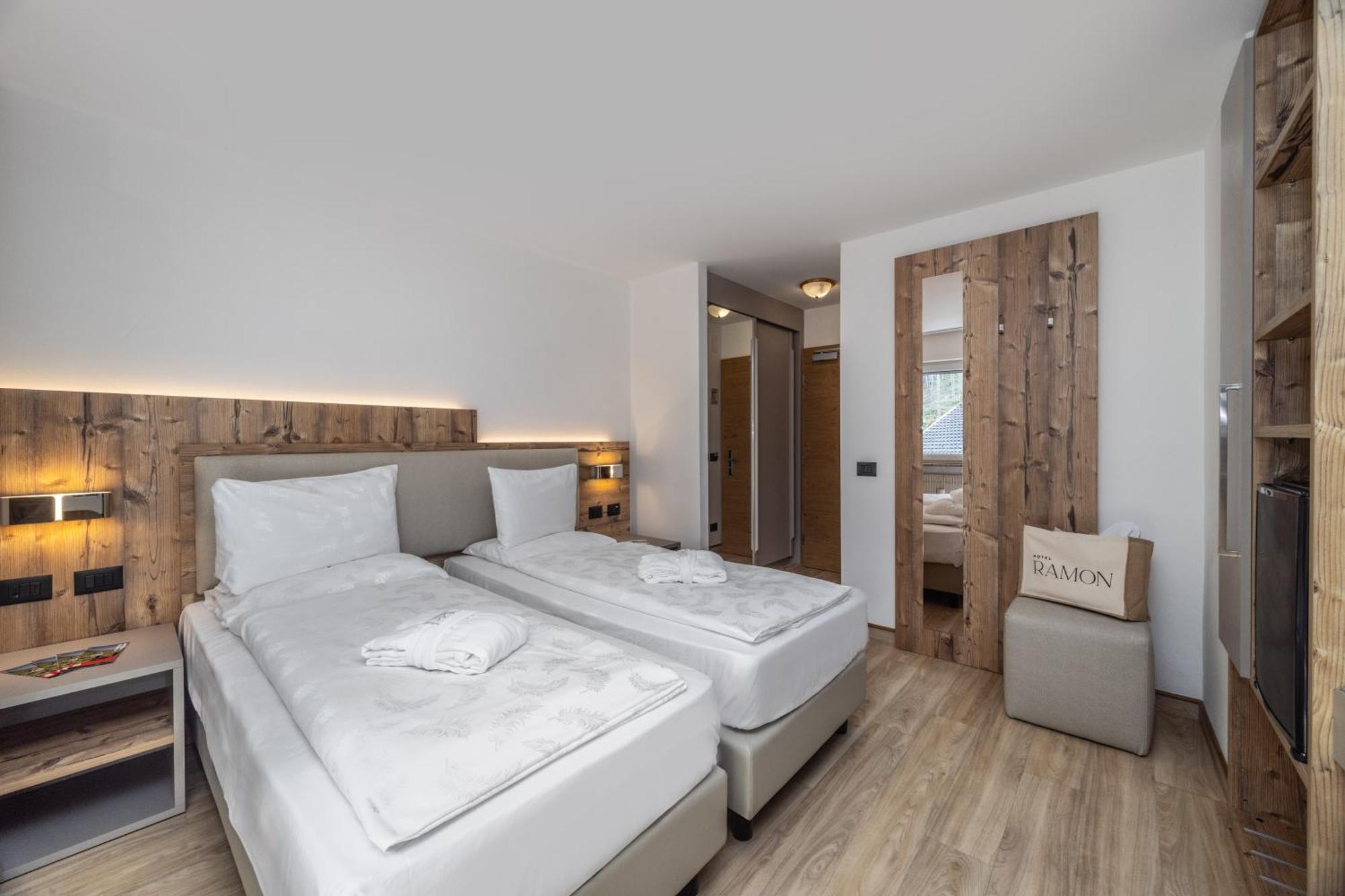 Hotel Ramon Campitello di Fassa Buitenkant foto