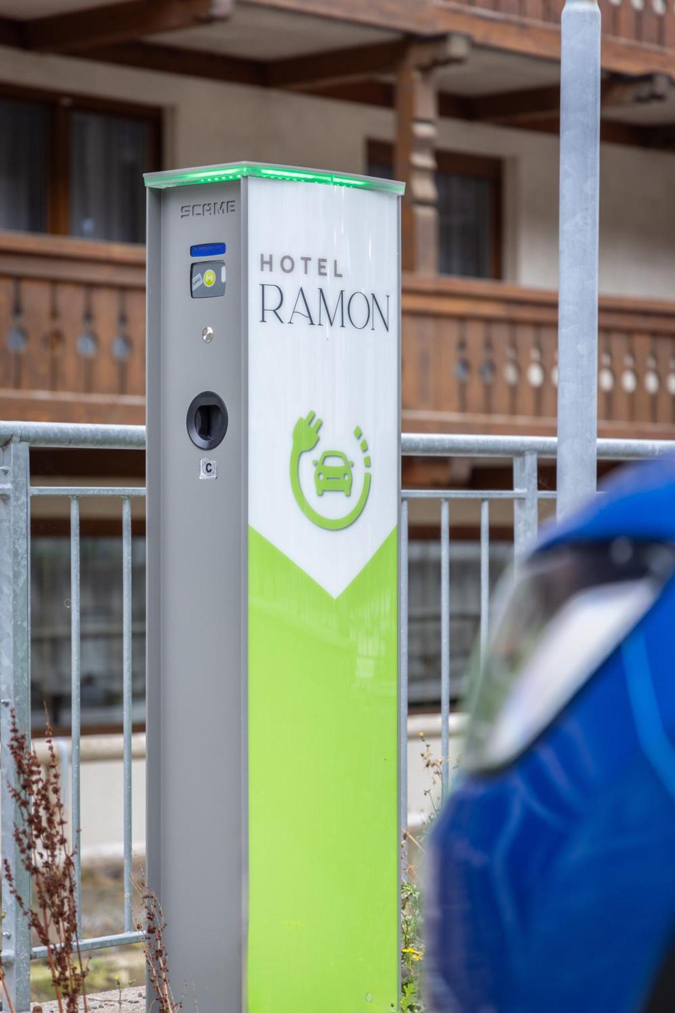 Hotel Ramon Campitello di Fassa Buitenkant foto